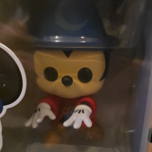 Funko Disney Mickey Collection and Minnie Mouse Pop! - Picture 7 of 9